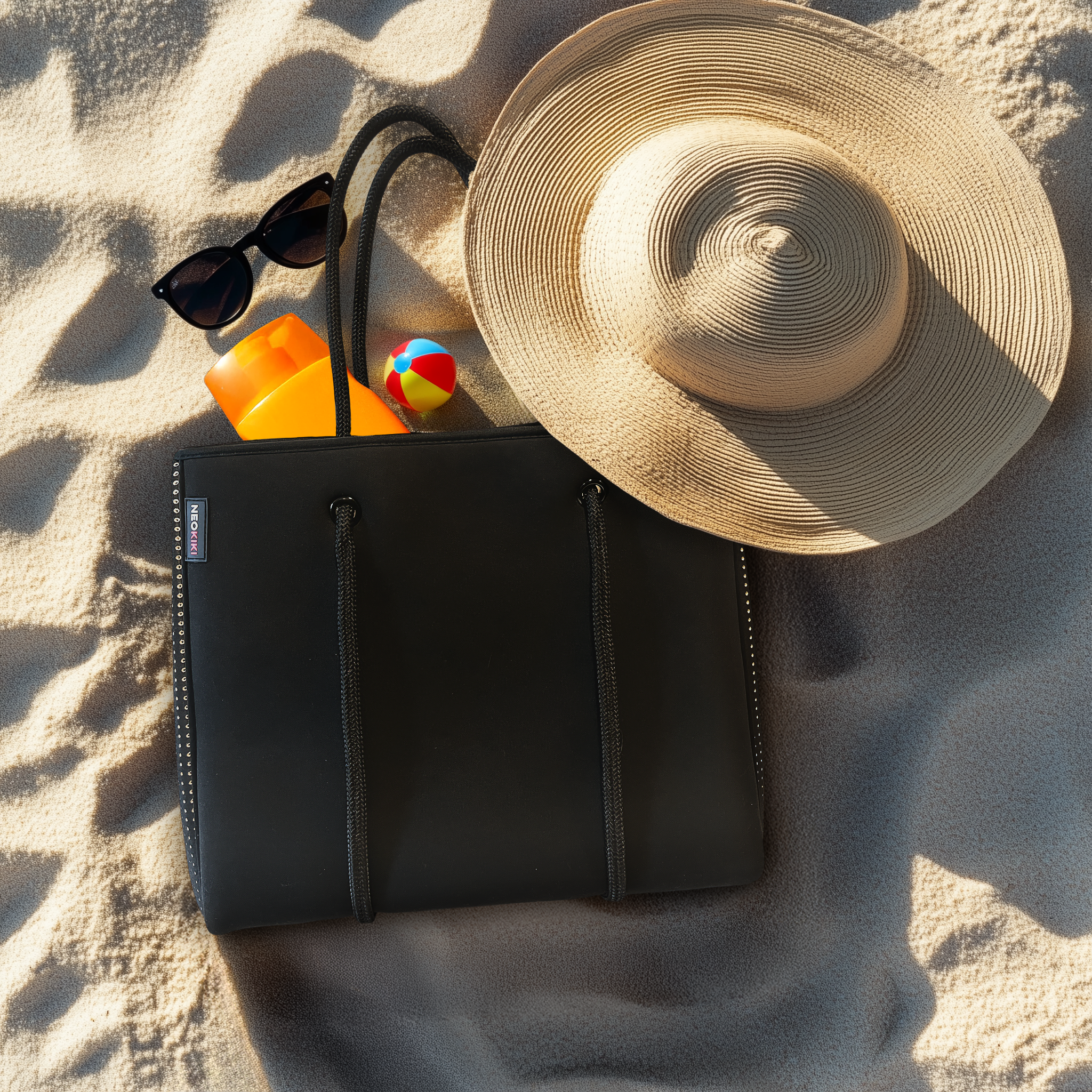 Machine washable neoprene bags and accessories